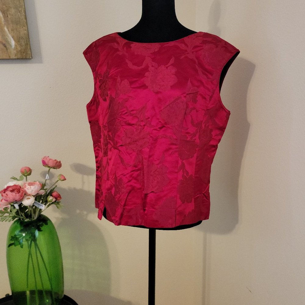 Vintage Dynasty Red Silk Brocade Sleeveless Top